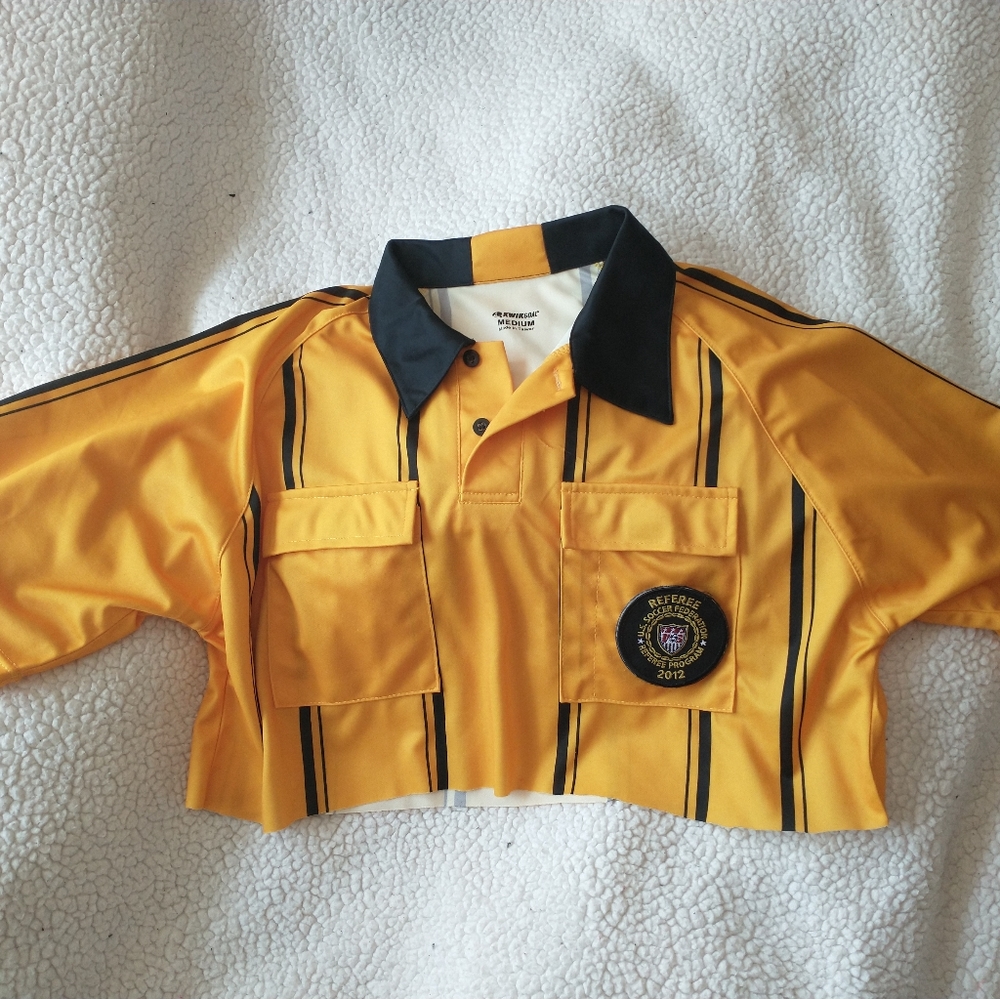 Cropped referee shirt
